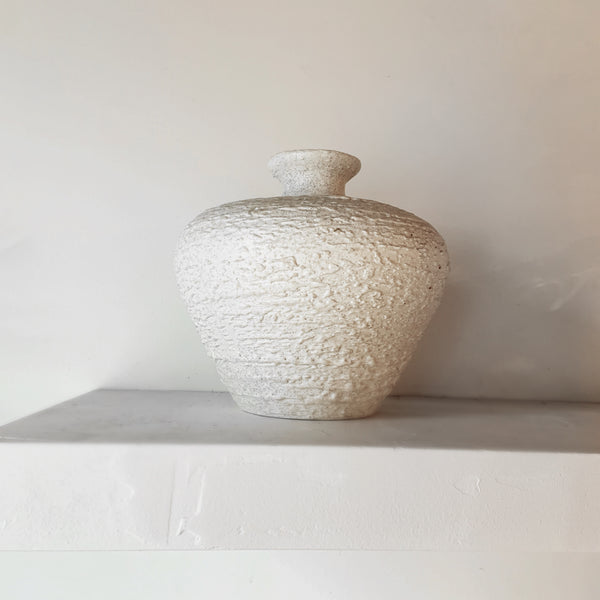 Textured cream speckled vase