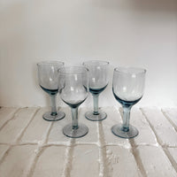 Blue wine glass set