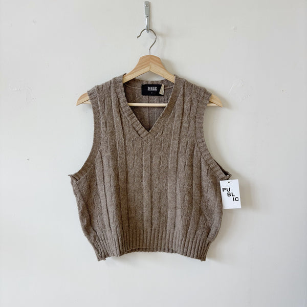 Knit vest
