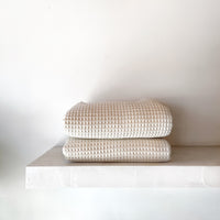 Stonewashed cotton waffle towel